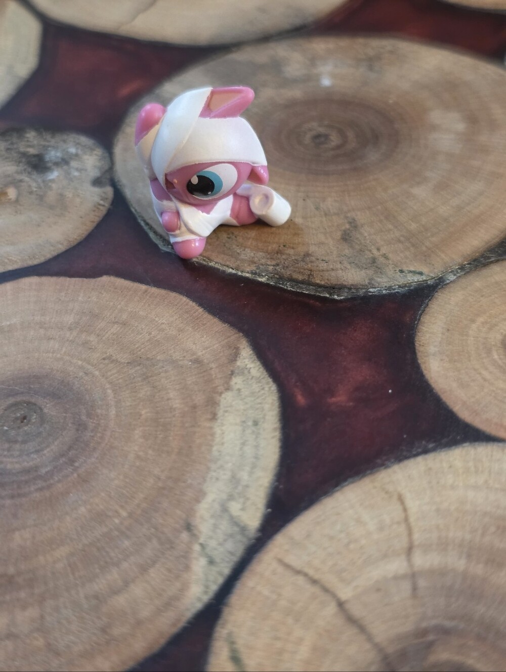 Itty Bitty Lost Kitties Hasbro Series 2 T.P. Rollerton